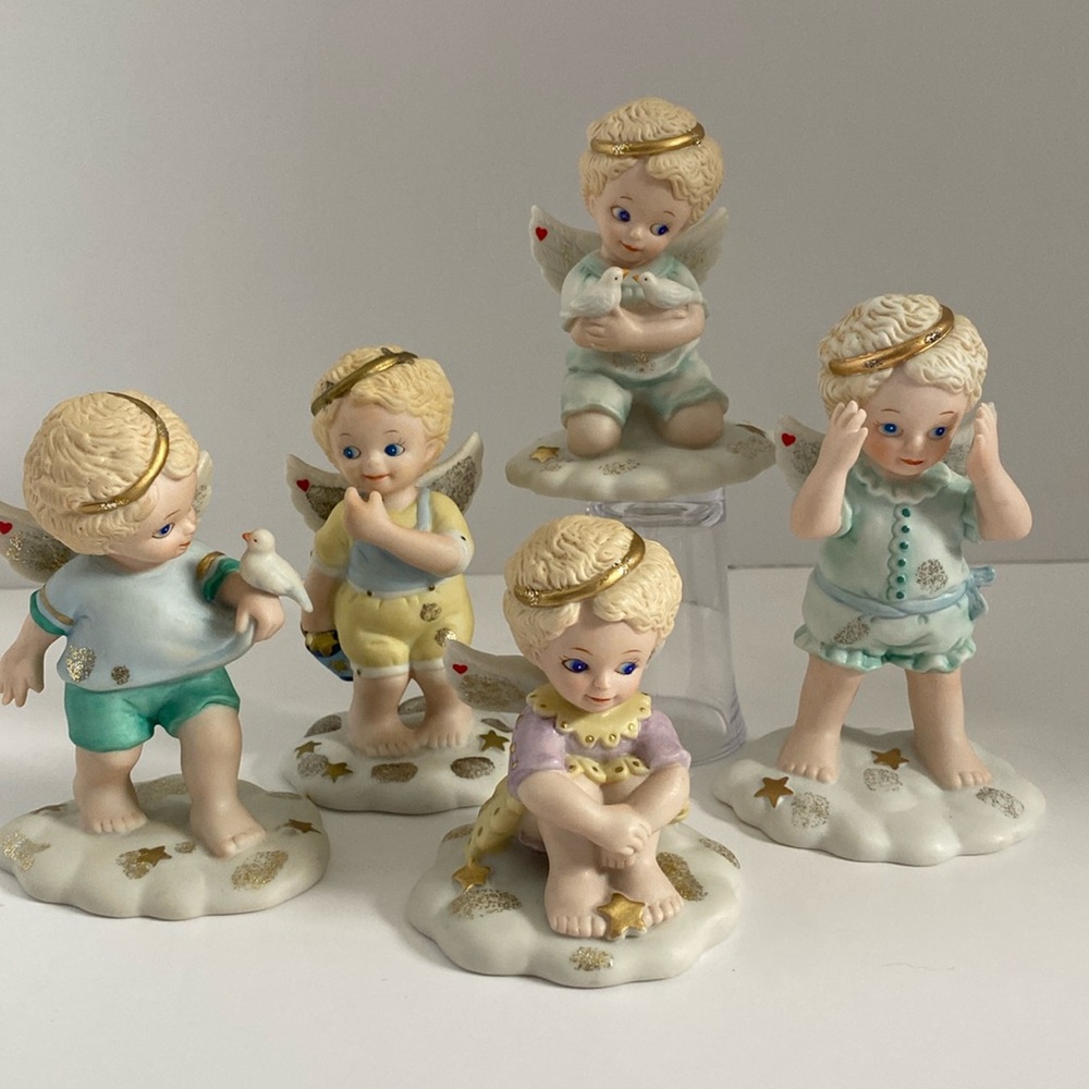 Vintage Bronson Collectibles from the  Tender Hearts Collection Set of 5